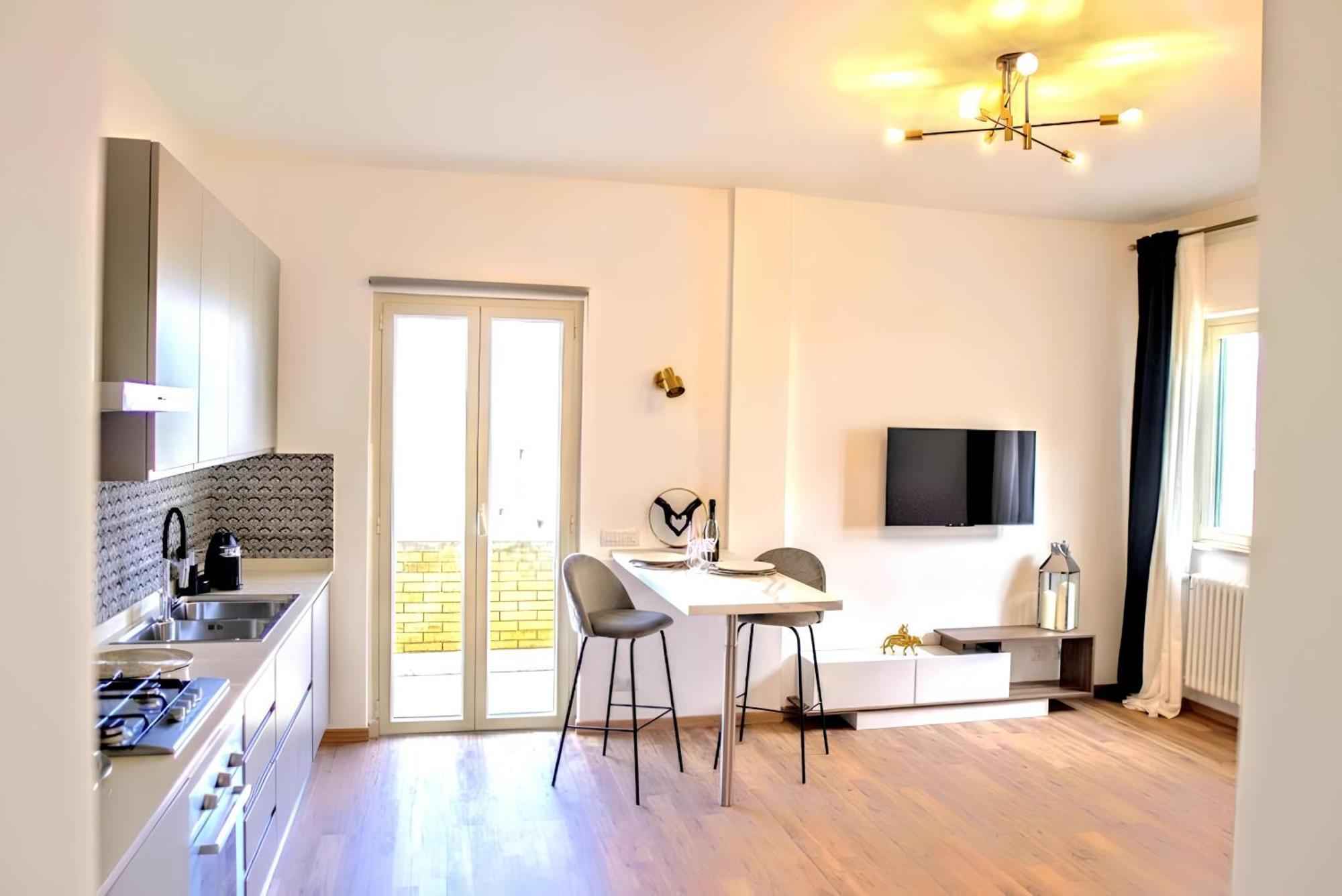 Апартаменты Vuel Sea View House -10 Minutes From The Airport Фьюмичино Экстерьер фото